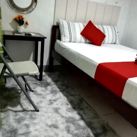 Yoo Darius' Residences Moalboal Esterno foto