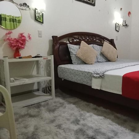 Yoo Darius' Residences Moalboal Esterno foto