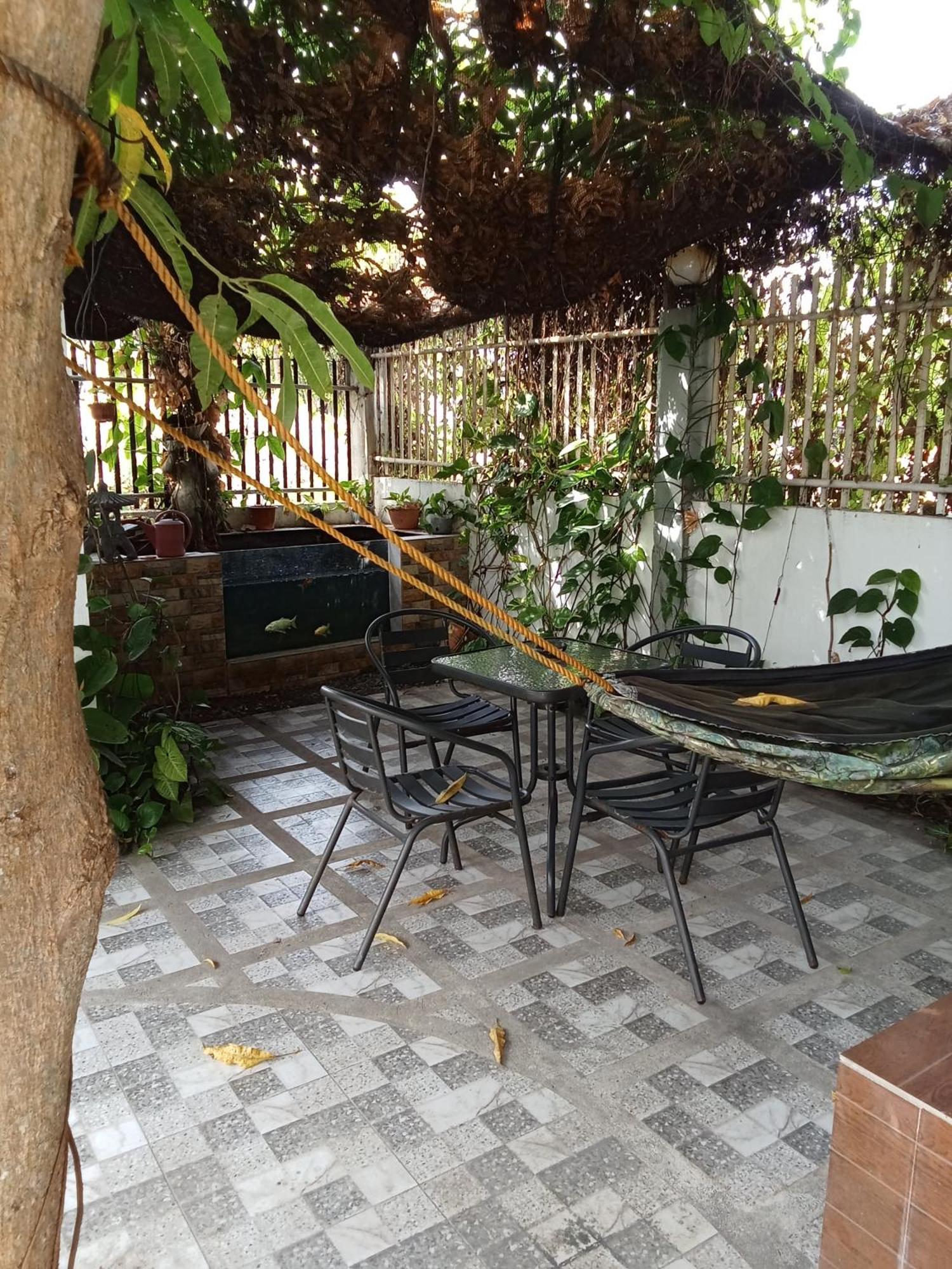 Yoo Darius' Residences Moalboal Esterno foto