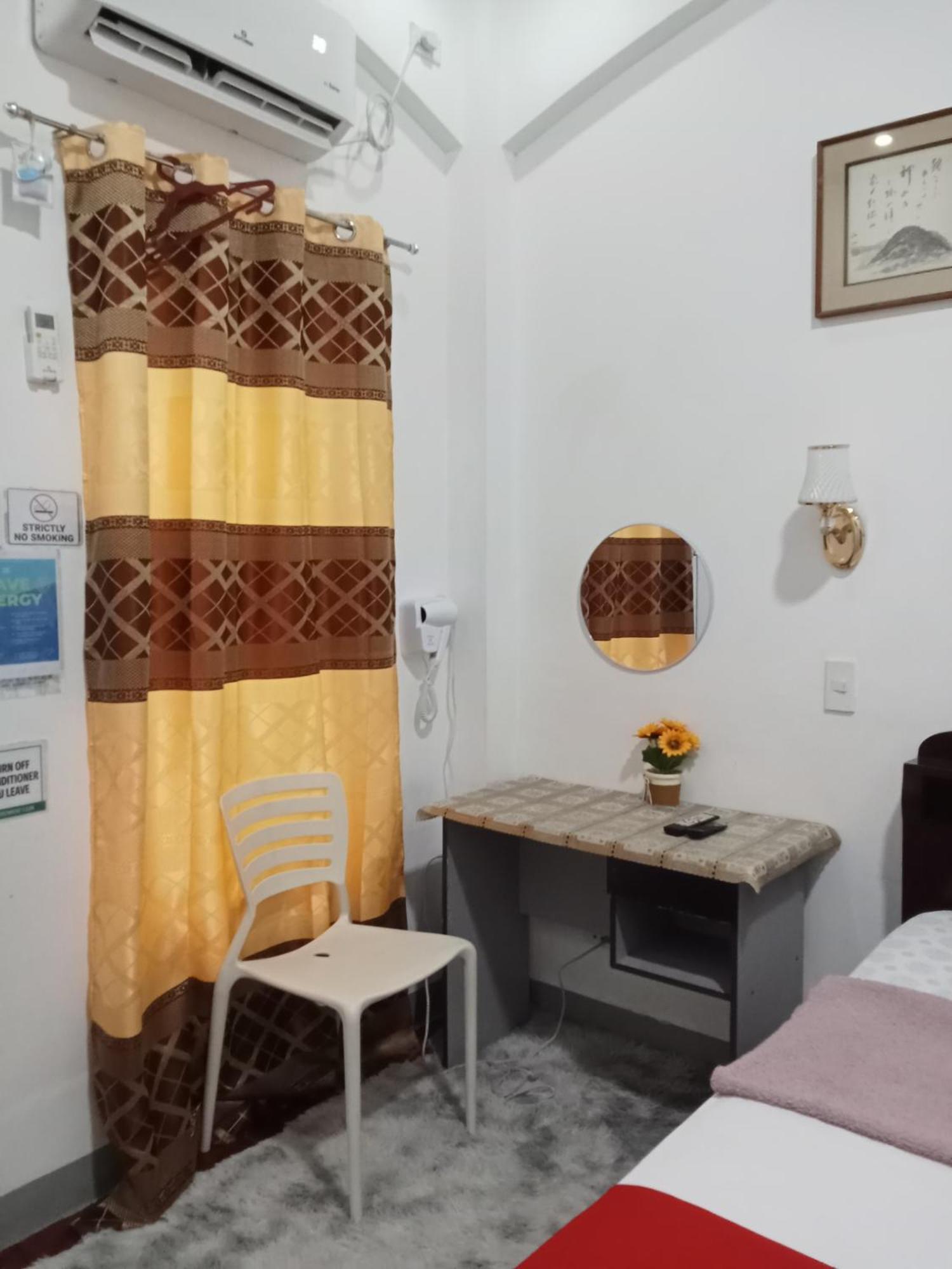 Yoo Darius' Residences Moalboal Esterno foto